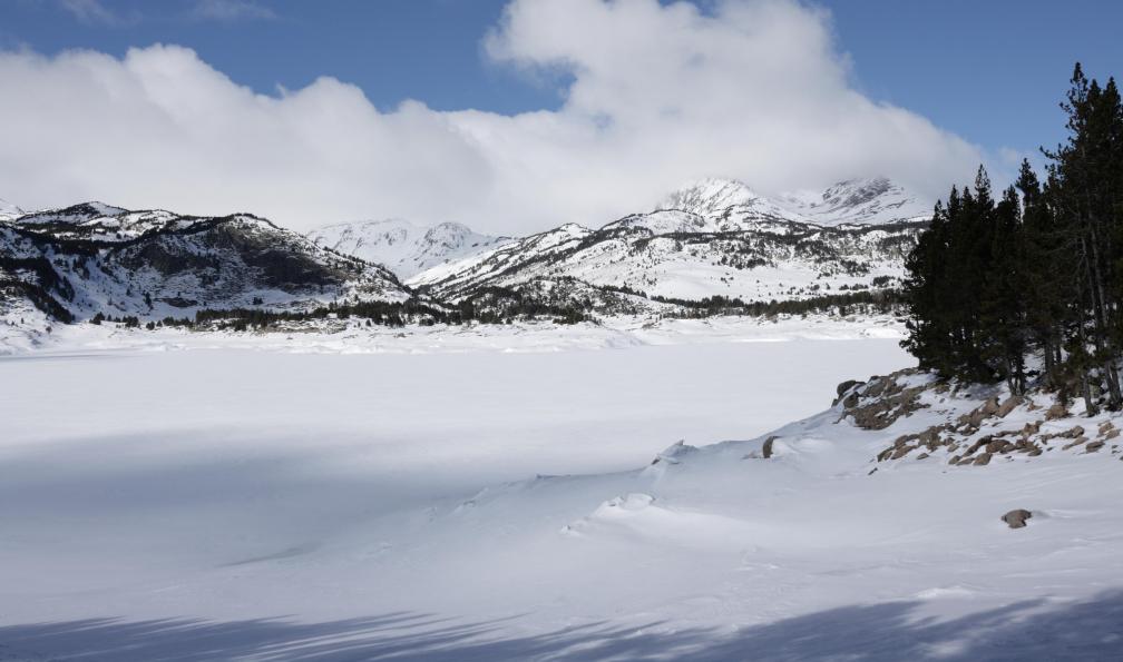arenysam -  Istock -  Bouillouses lac dans les Pyrénées;France - Traversée des Pyrénées catalanes - 5