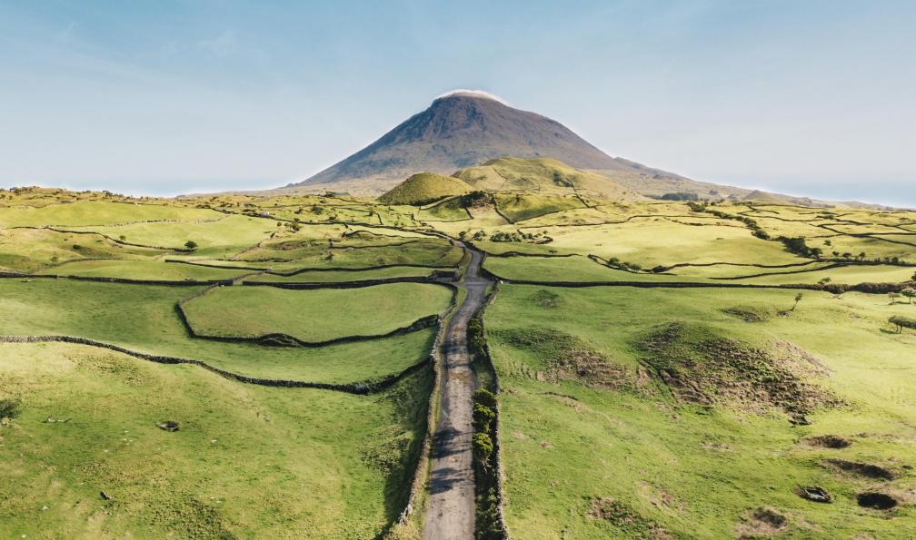 Streluk -  Istock -  La route vers le volcan Pico, Açores - Acores : Faial et Pico à vélo  - 5