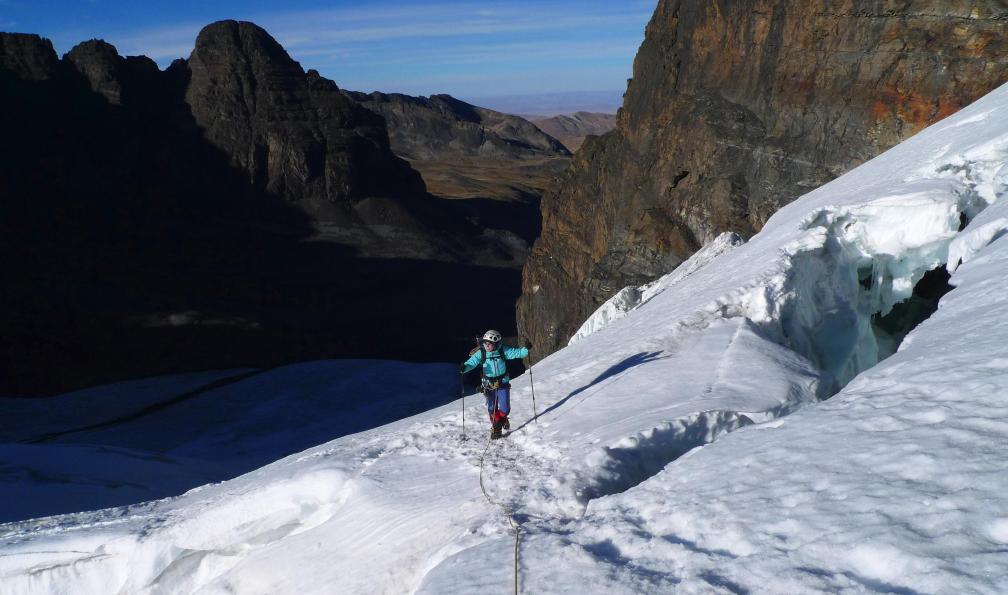 Sur l'arête du Pequeno Alpamayo, Cordillère Royale, Bolivie. - Cordillère Royale et Illimani (6439 m) - 6