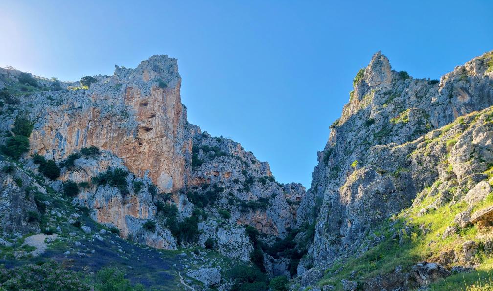 Pellequier - Lucie - Falaises à Zuheros, Andaousie, Espagne - L'essentiel de l'Andalousie - 8