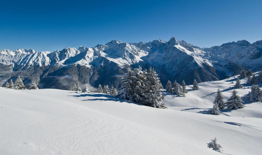 alpes-francaises-sejour-en-raquettes-massif-de-belledonne