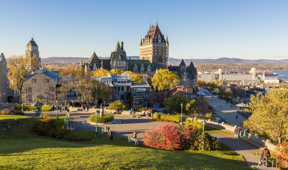 LSOphoto -  istock -  Château Frontenac en vieille ville de Québec, Canada - Petits aventuriers en roadtrip au Québec - 12