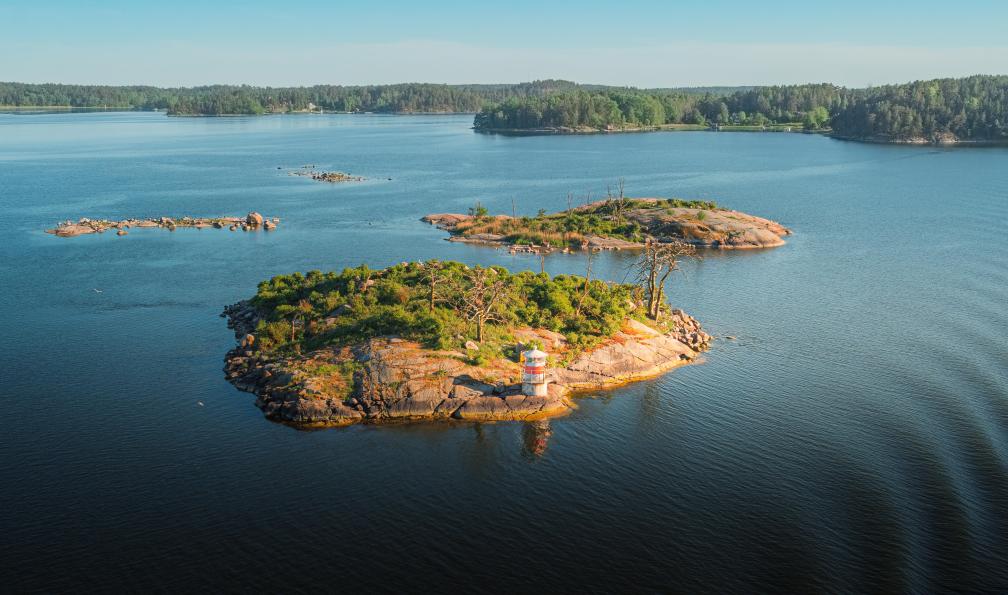 reuerendo - Adobe Stock - Petite île avec un phare, archipel de stockholm, suède - Les secrets de Stockholm et de son archipel - 6