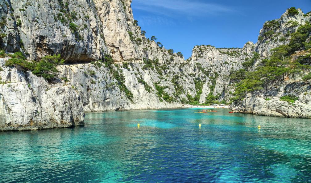 Janoka82 -  istock -  Calanques d'En Vau, Provence, France - Traversées et sommets des Calanques - 12