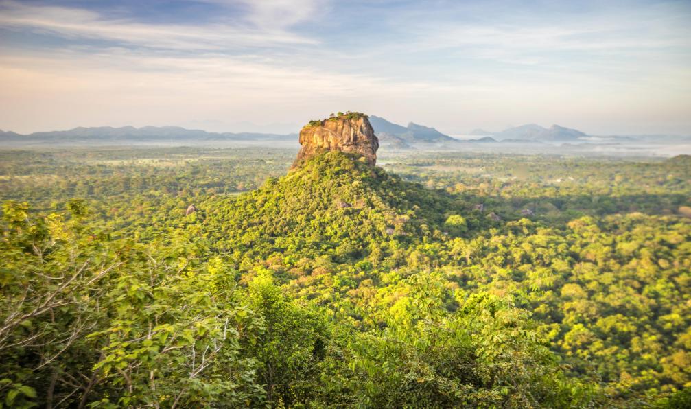 PocholoCalapre -  istock -  Rocher Sigiriya au Sri Lanka - Sri Lanka : l'aventure en sac à dos ! - 5