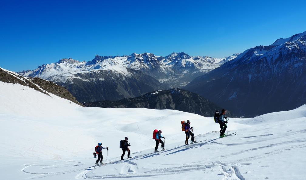 Plaisant - Christine - Skieurs en ascension de l'Arpillon, Ubaye, ALpes, France - Sommets de l'Ubaye à skis - 5