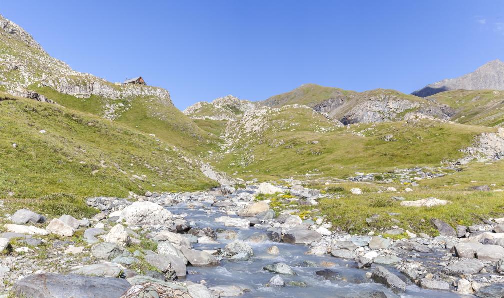 Tiphaine_Buccino -  Istock -  Refuge et col de La Leisse;France - GTA : de Chamonix à Briançon - 5
