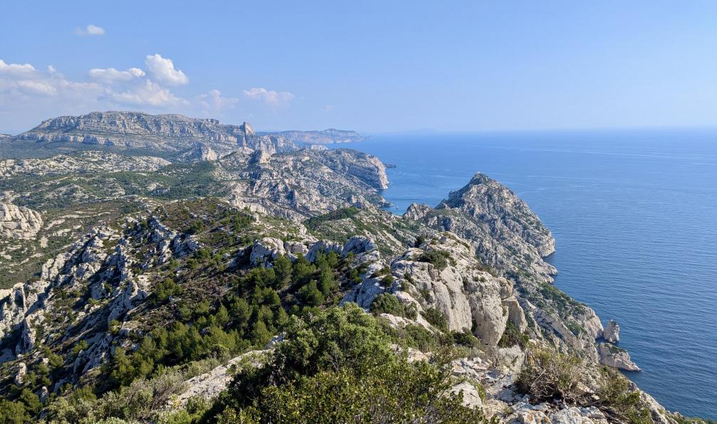 Trek - France : Traversées et sommets des Calanques