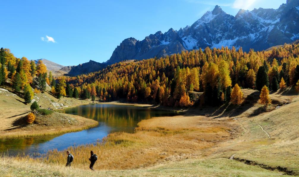 Lanau - Blandine - Le lac Miroir au milieu des couleurs de l'automne, Ceillac, HAutes-Alpes, France - Queyras, l'été indien - 5