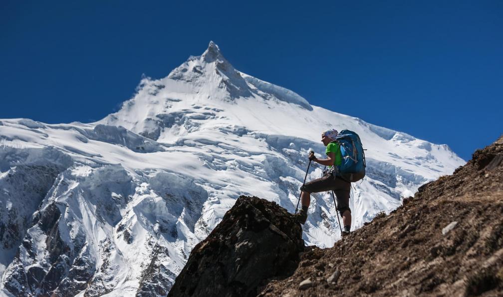 kapulya -  istock -  Trekker sur le tour du Manaslu, Népal - Tour du Manaslu et vallée de Tsum - 8