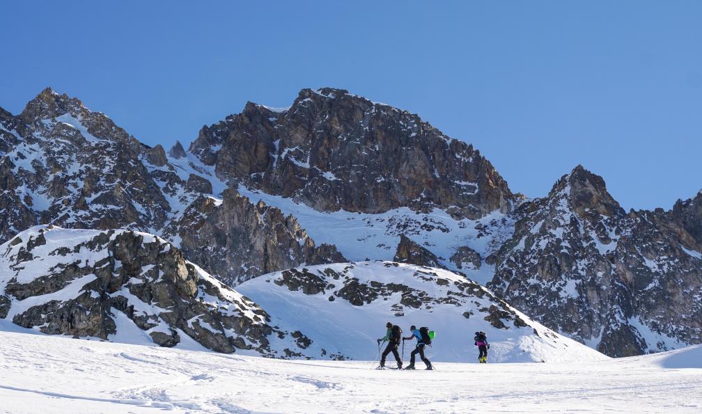 Mojito Trailprod - Skieurs de randonnée sur le tour du Mont Thabor, Alpes, France - Les sommets du Thabor à ski de randonnée - 1