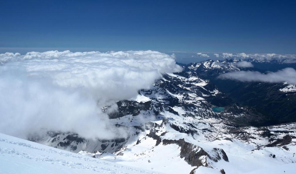 kippiss -  istock -  Panorama de la pointe Gnifetti, Italie - Premiers 4000 dans le massif du Mont-Rose - 7
