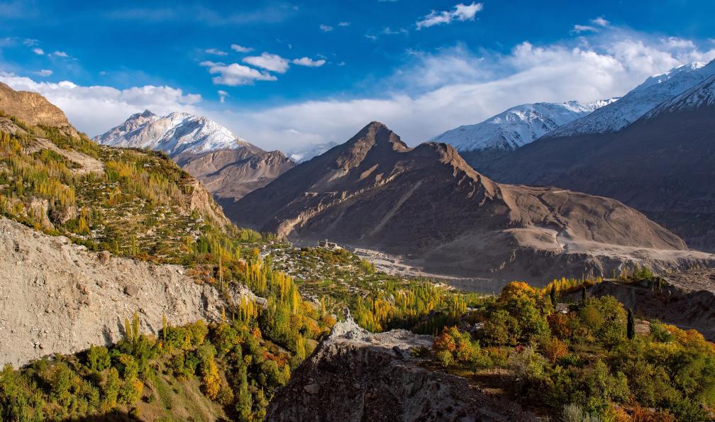 freedom100m  - Shutterstock - Vue sur la vallée Hunza Valley;Pakistan - Le trek de Shimshal et la vallée de la Hunza - 5