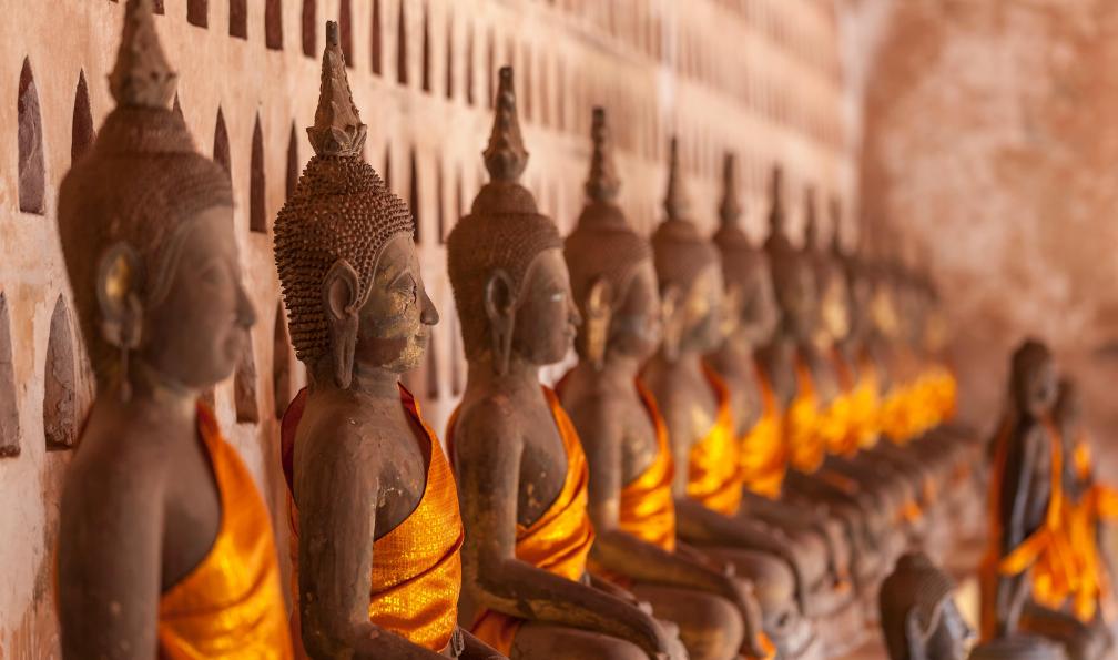 trekking laos