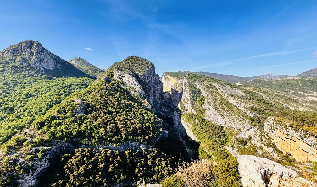 Ravaine - Caroline - Vue sur le couloir de Samson depuis le Point Sublime en Provence, France. - Les Gorges du Verdon sur mesure  - 11