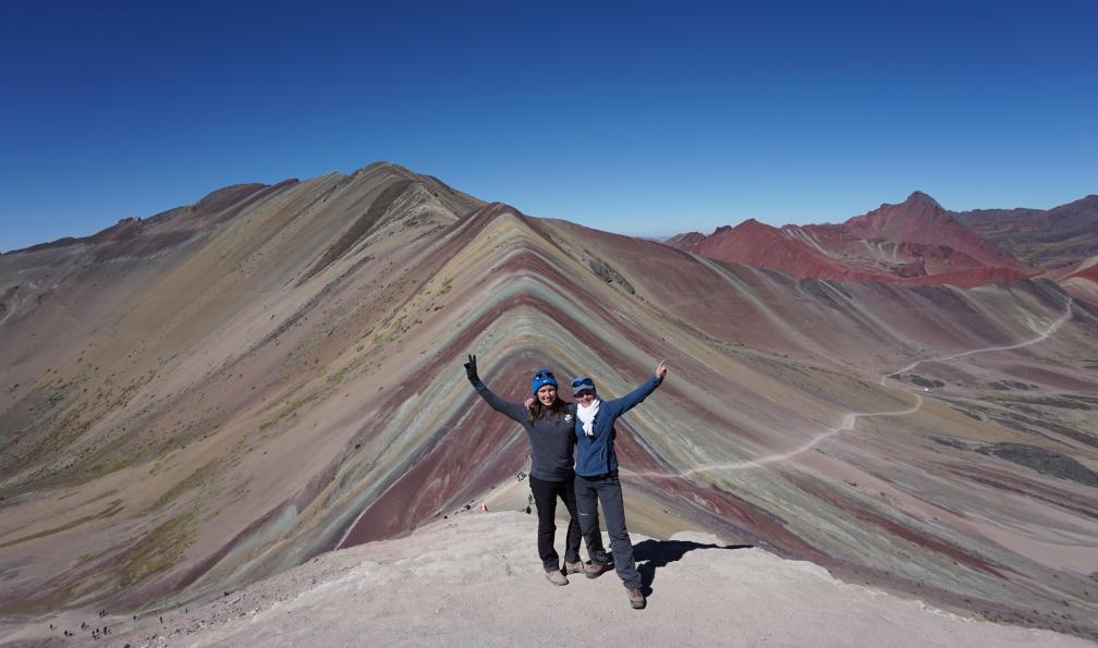 Busillet -  Lydie -  Vinicunca, randonneuses devant la montagne arc-en-ciel, Pérou - Trek dans la vallée Sacrée et lac Titicaca - 7