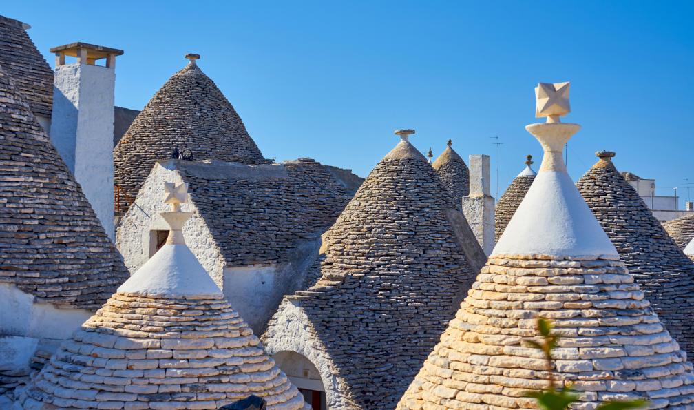 Philippe - Adobe stock - Alberobello, quartier de Trullis, Val d'Itria, Pouilles, Italie. - Les Pouilles du nord au sud - 3
