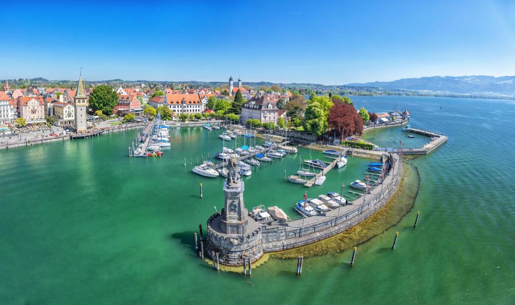 bbsferrari -  istock -  Port sur le lac de Constance à Lindau, Allemagne - À vélo autour du lac de Constance à votre rythme - 8