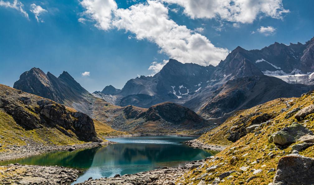 Alessandrogiam - Adobe stock - Le lac du Marinet et l'Aiguille de Chambeyron, Ubaye, Alpes, France - Insolite Ubaye - 10