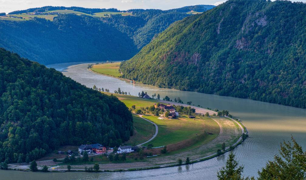 franke 182 - Adobe Stock - Les méandres du Danube à Schlögen, Autriche - Itinérance sportive à vélo sur les rives du Danube - 2