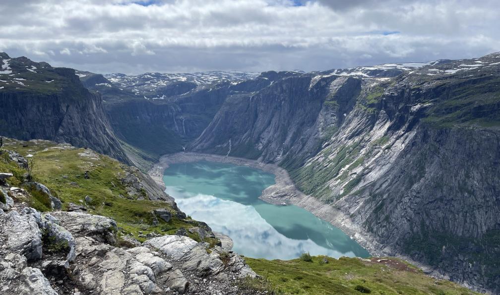 Desplanches - Elise - Paysage de lacs sur randonnée Trolltunga, Norvège - Les fjords du Sud - 6