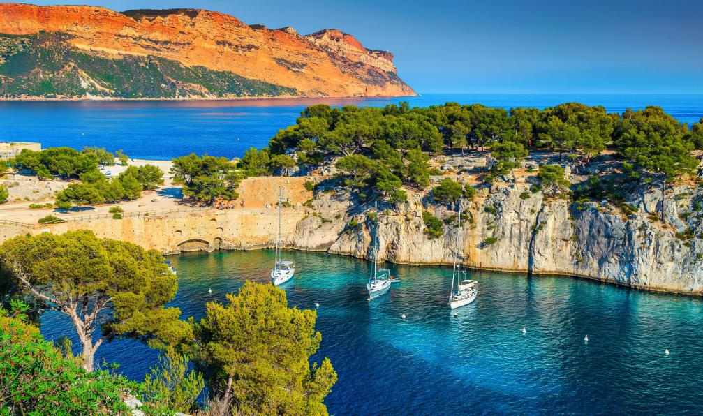 janoka82 - Adobe stock - Calanques de Cassis, contrastes et couleurs, France - Calanques de Cassis et Côte Bleue - 12