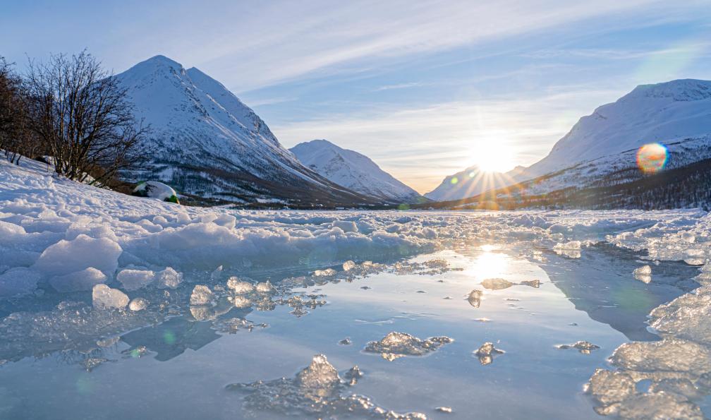 Uwe - Adobe stock - Paysage hivernal glacé dans les Alpes de Lyngen, Finnmark, dans le nord de la Norvège, au nord du cercle polaire - Découverte boréale des Alpes de Lyngen à Senja - 3