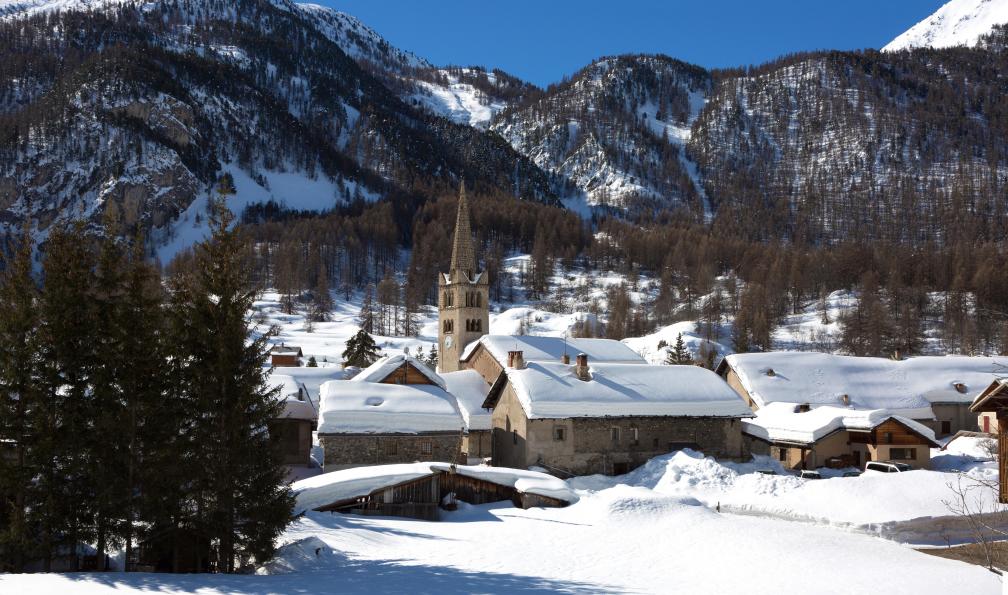 Alpes francaises raquette haute vallee de la claree