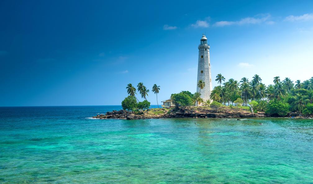Surangaw - Adobe Stock - Phare et belles eaux du Sri Lanka - Chemins d'été au Sri Lanka - 5