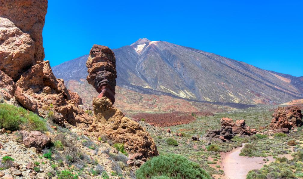 Mistervlad - stock.adobe.com - Volcan Teide et rocher du Doigt de Dieu dans le parc national de Tenerife, îles Canaries, Espagne - La Palma, La Gomera et Tenerife - 5