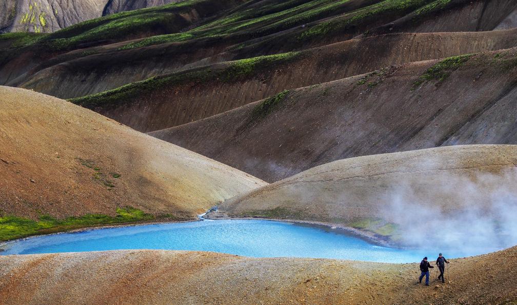 BjornStefanson -  istock -  Deux randonneurs dans le Landmannalaugar, Islande - Le trek de Landmannalaugar - 5