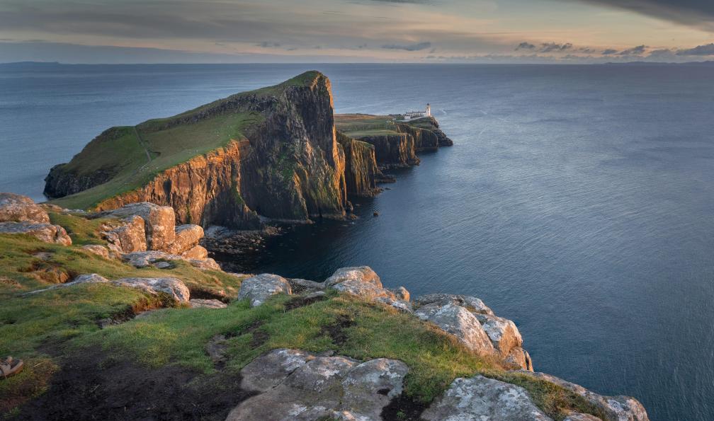 intricate-explorer - Unsplash - Neist Point et son phare au coucher du soleil, Ecosse - Road trip dans les Highlands et sur la NC500 - 6