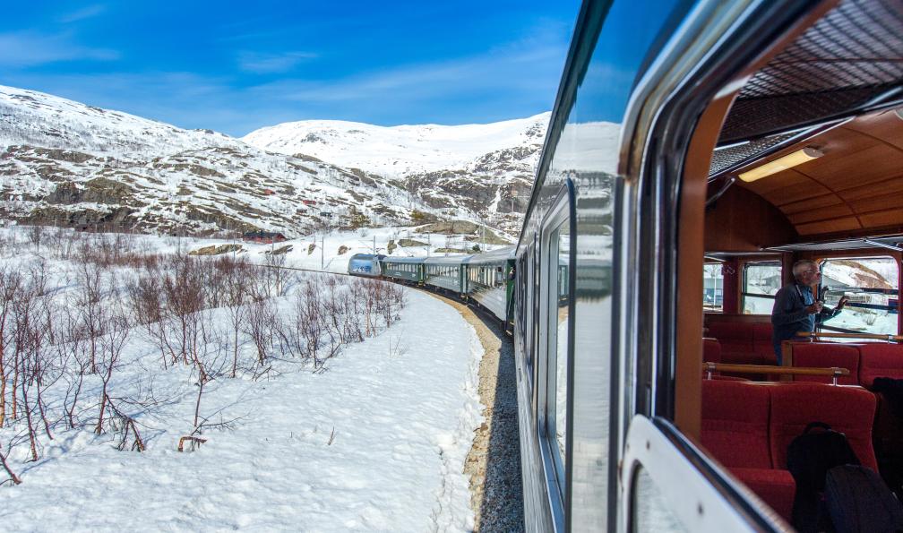 Edmundson - Paul - Norway's Best AS - Train dans les plaines enneigées, Flåmsbana, Norvège - Un hiver au coeur des fjords norvégiens - 9