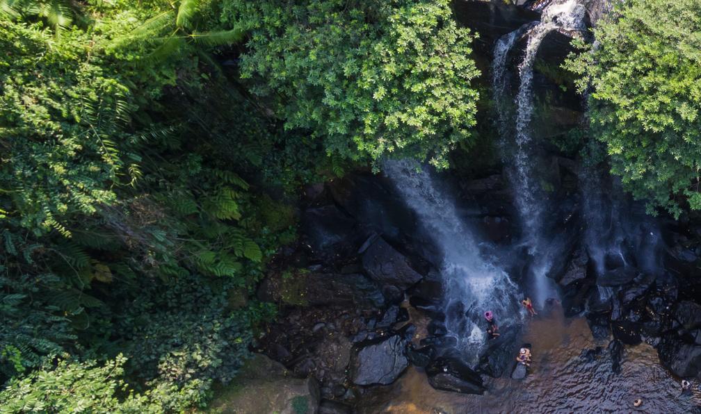 Tsepova_Ekaterina -  istock -  Cascade dans le parc National de Phnom Kulen, Cambodge - À vélo au coeur du Cambodge - 8