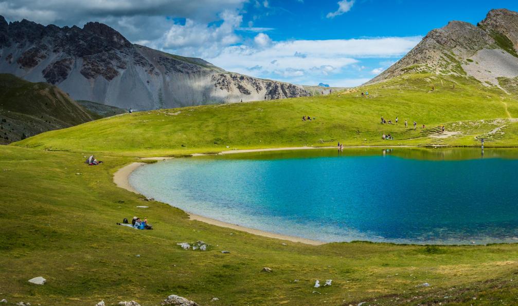 Maxime - 170809323 - Adobe stock - Le beau lac bleu de Souliers dans le Queyras, Alpes, France - La Dolce Queyras - 2