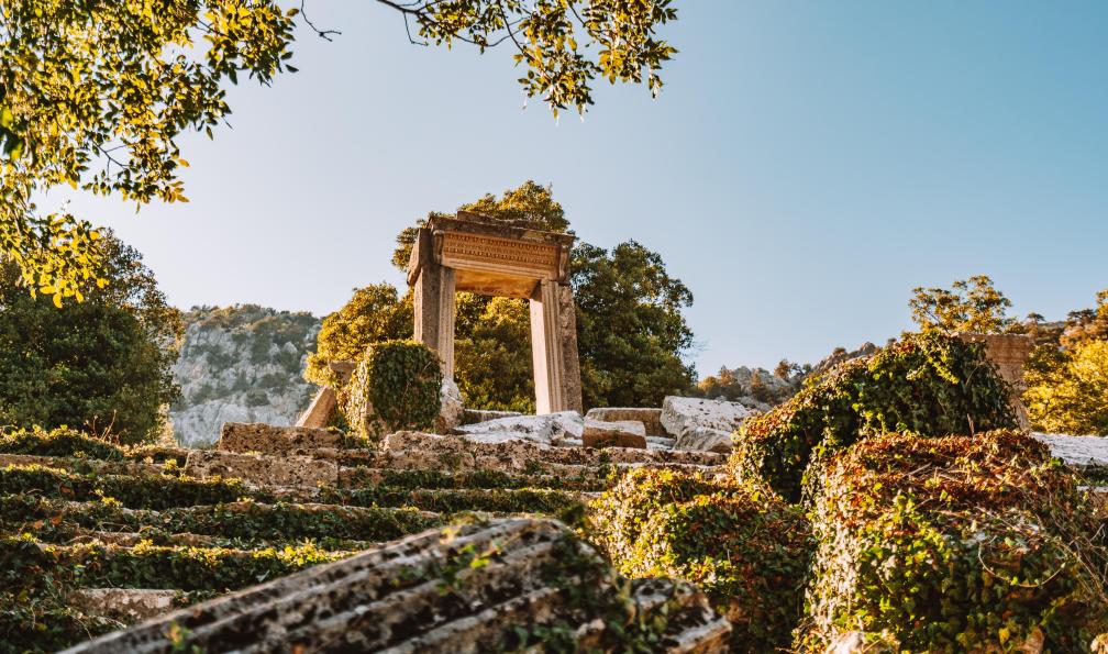 yusuf - Adobe Stock - Site archéologique sous une lumière dorée, Termessos, Côte Lycienne, Turquie - Merveilles de la Voie lycienne - 5