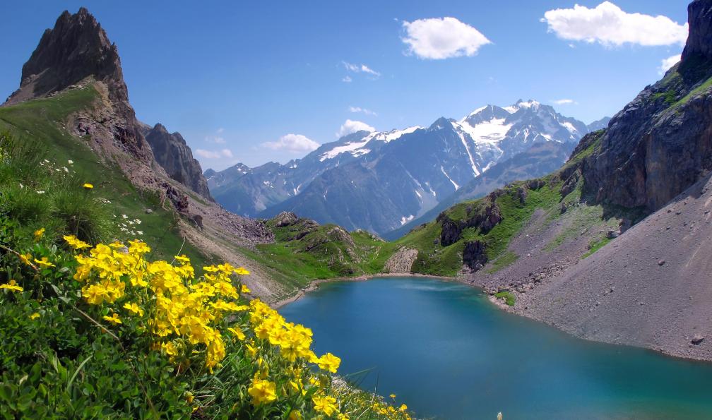 Deborde - Jean-Michel - Adobe stock - Le Grand Lac, Massif des Cerces, Alpes, France - Panorama des Ecrins - 8