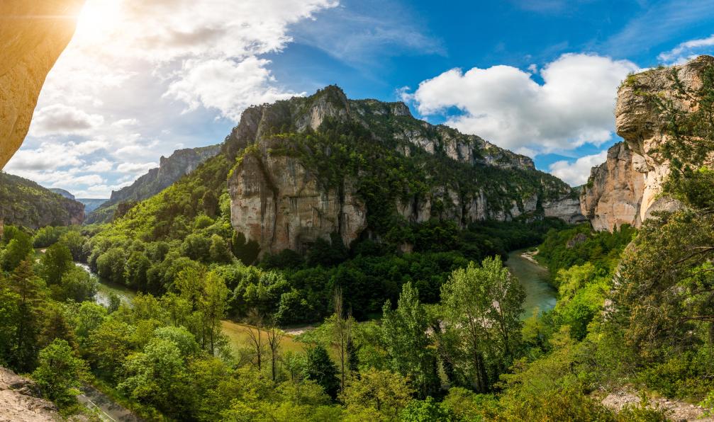 Jon_Clark  -  Shutterstock -  Gorges Du Tarn, Aveyron, France. - Gorges du Tarn et de la Jonte - 5