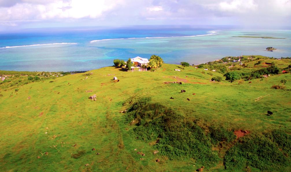 LEO - Montagne Malgache à Rodrigues avec vue sur le lagon - Rodrigues, paradis Emeraude - 2