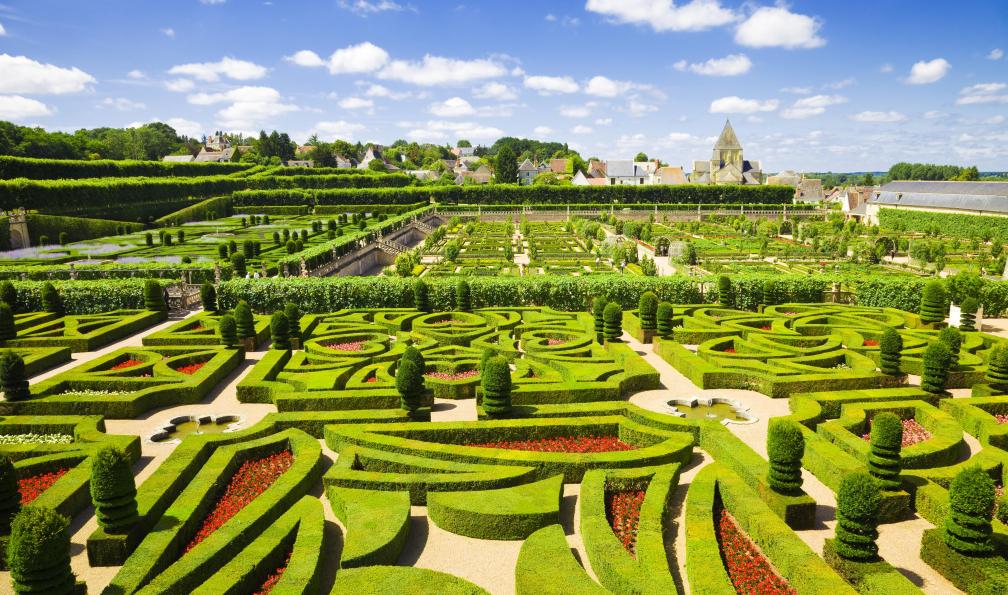 Jose Ignacio Soto -  Shutterstock -  Jardins du chateau de Villandry, Loire, France.  - Escapade de Tours à Saumur à vélo  - 5