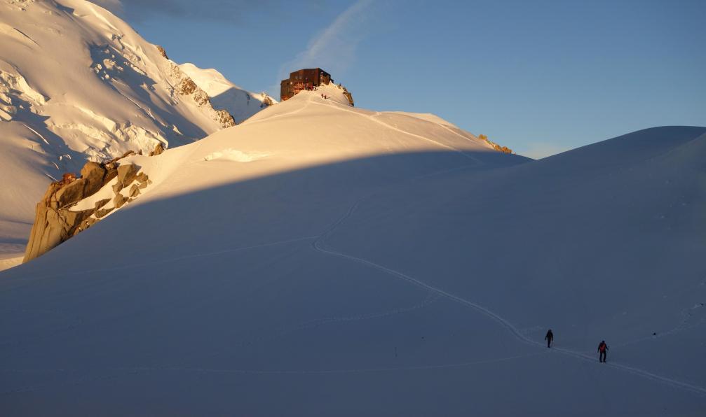 Moriarty - Dean - stock.adobe.com - Refuge des Cosmiques, Massif du Mont Blanc, Alpes, France - Préparation aux trekking peaks et expéditions - 4
