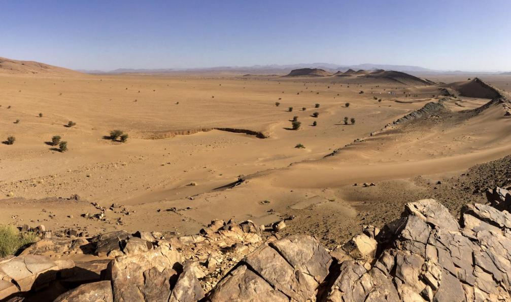Rochers, désert et dunes, Tazzarine, Haut-Atlas, Maroc. - Silence du Sarhro et chant des dunes - 8