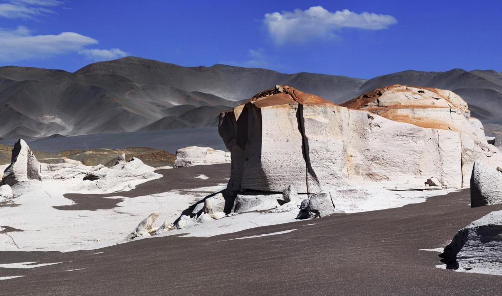Dmitry_Saparov -  istock -  Campo de Piedra Pomez, Catamarca, Argentine - L'Argentine aux mille couleurs - 4