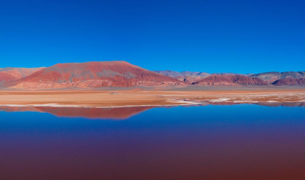 MUNOZ - JUAN CARLOS - Adobe stock - Laguna Carachi Pampa, village d'El Peñón, La Puna, Argentine, Amérique du Sud - L'Argentine aux mille couleurs - 9