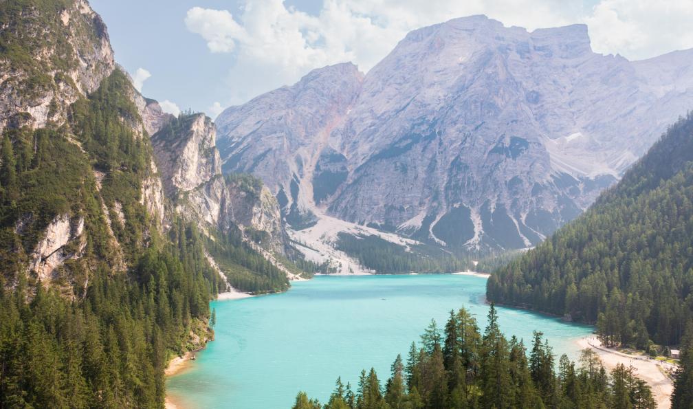 Crétois - Chloé - Lac de Braies vu en drone dans les Dolomites en Italie - L'intégrale de l'Alta Via delle Dolomiti n°1 - 4
