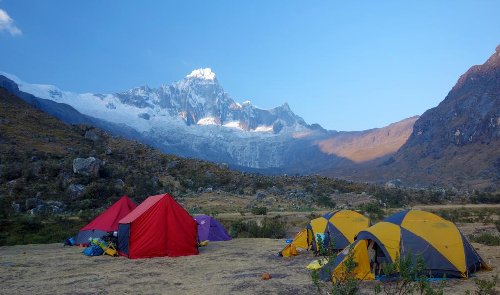 Feuillet - Benjamin - Camping sur le trek Santa Cruz de la Cordillère Blanche dans la Cordillère des Andes au Pérou. - Cordillères Blanche, Huayhuash et Pisco (5750 m) - 13