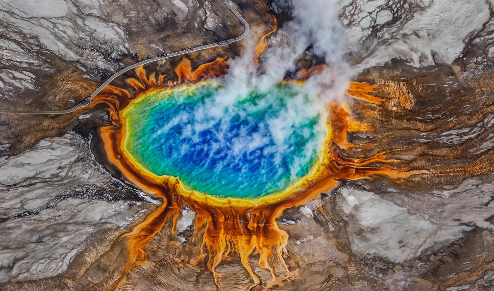 Ajith Kumar -  istock -  Source chaude de Grand Prismatic, Parc National de Yellowstone, Etats-Unis - Esprit pionnier : à la conquête de l'Ouest sauvage - 6