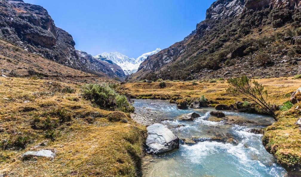 ecuadorquerido - Adobe stock - Marche d'approche pour la laguna Llaca, Pérou - Insolite Cordillère Blanche (confort) - 1