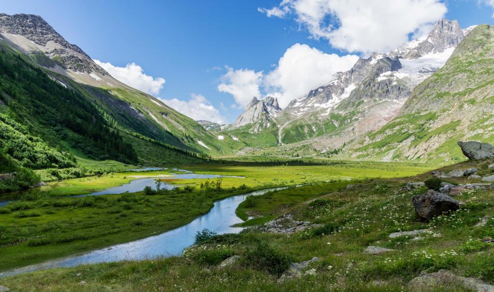 dc1975 -  Istock -  Vallée de Veny dans le Val d'Aoste;Italie - Le grand tour du Mont-Blanc - 5