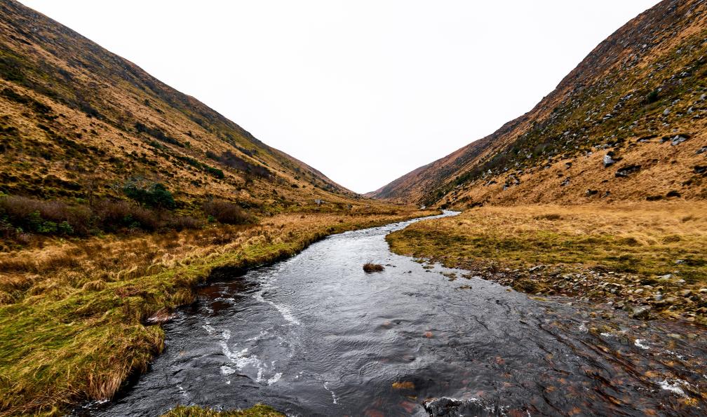Julian -  Dewert -  Istock -  Parc National de Glenveagh dans Donegal en Irlande avec la montagne et une rivière;Irlande - Randonnée en terre celtique - 8